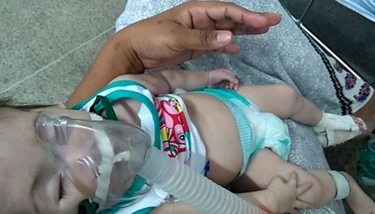 Brumado: Bebê é transferido para UTI em Salvador e família luta para realização de cirurgia cardíaca
