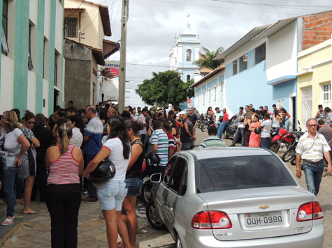 Brumado: Familiares e amigos prestam a última homenagem a universitário morto em Salvador