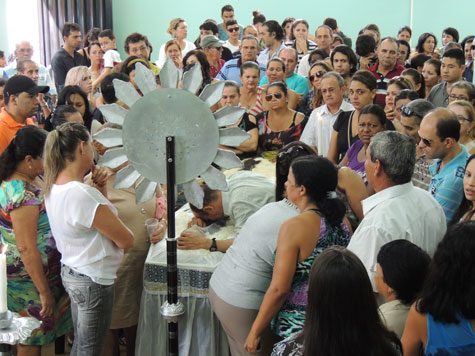 Brumado: Familiares e amigos prestam a última homenagem a universitário morto em Salvador