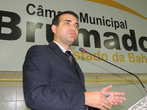 Brumado: Alessandro Lôbo solicita cursos profissionalizantes e de capacitação