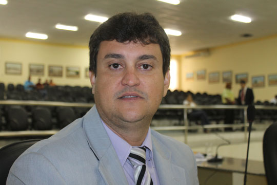 Vereador Castilho Viana, do PSB, firma parceria com o PSDB de Brumado