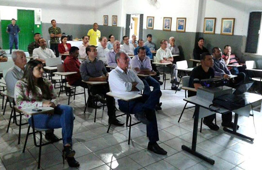 Tiro de Guerra recepciona políticos brumadenses com café da manhã