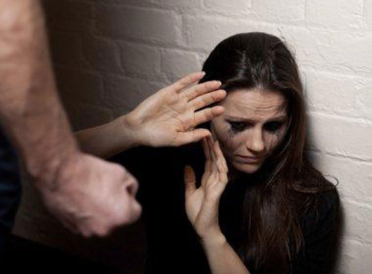 Violência doméstica mata cinco mulheres por hora pelo mundo