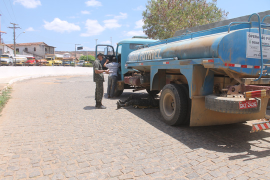 Brumado: Exército faz nova vistoria e recadastramento nos caminhões da operação pipa