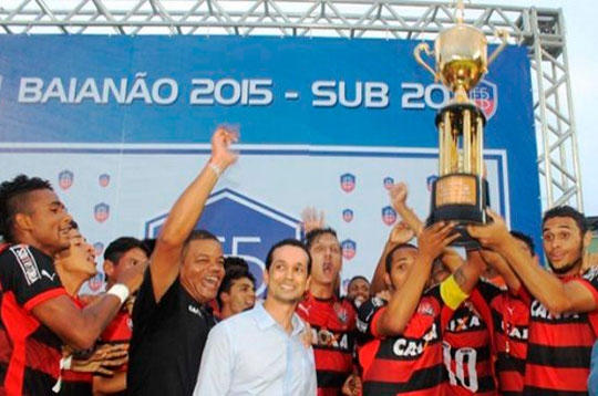 Vitória perde para o Bahia em Pituaçu, mas conquista o Baianão sub-20