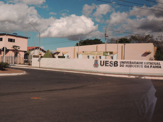 Uesb: Servidores paralisam atividades e aulas são suspensas até sexta-feira (14)