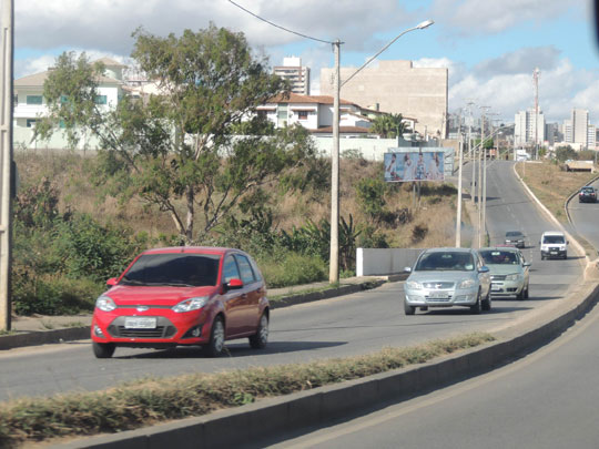 Homens armados invadem indústria em Vitória da Conquista e levam R$ 60 mil