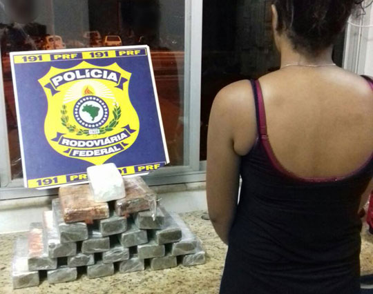 Conquista: PRF prende traficantes transportando drogas de São Paulo para o interior baiano