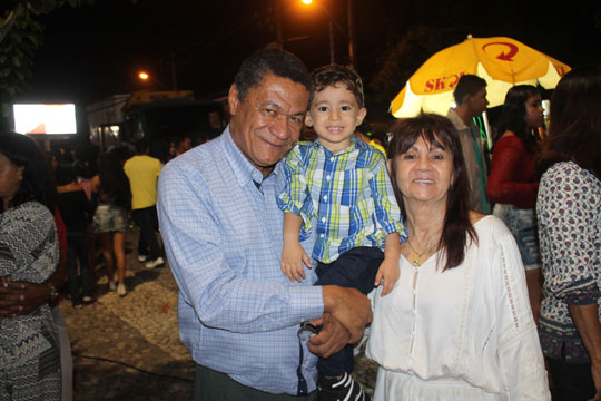 José Carlos Reis e Olindina parabenizam Brumado em mais um aniversário