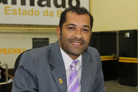 Brumado: Zé Ribeiro Neves agradece votos recebidos